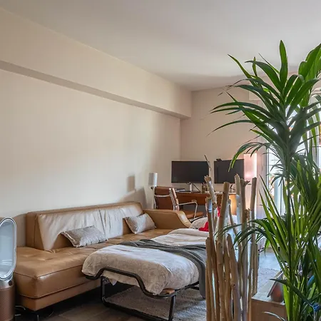 Lavie Maison: Lavie Maison: Balcony Montparnasse Apartment